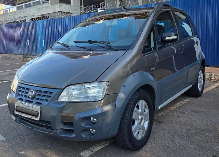 Fiat Idea Adv./ Adv.lock.dualogic 1.8 Flex 5P 2010