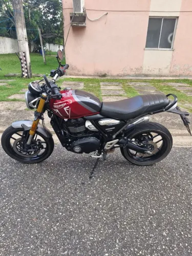 Triumph speed 400