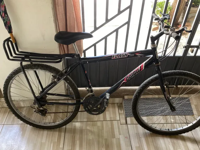 Bicicleta Cairu Flash Aro 26 com Marchas - R$ 400