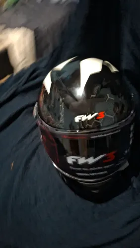 Capacete novo