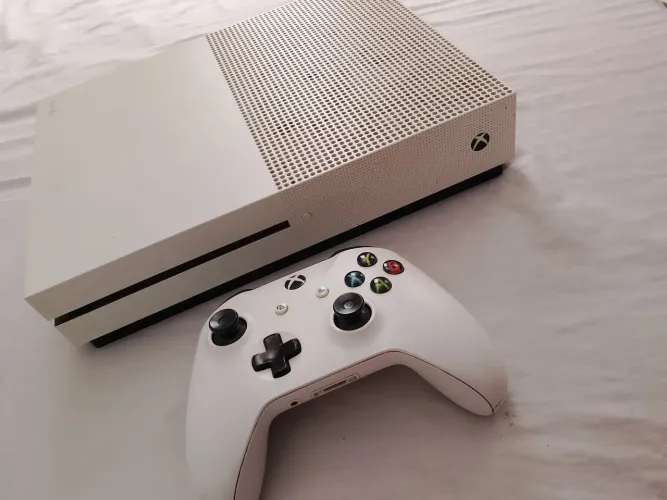 Xbox One S