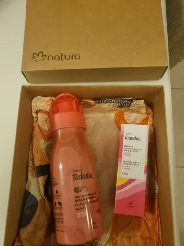 Creme hidratante e Body Splash Natura