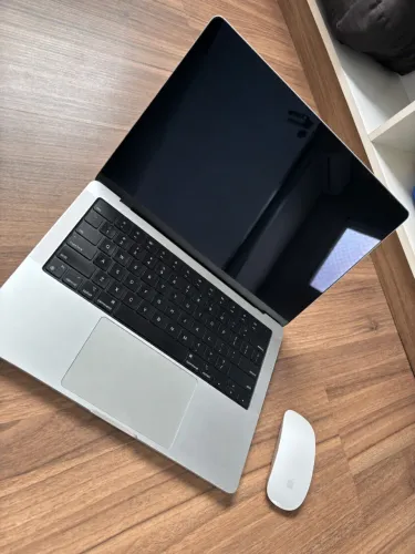 MacBook M2 Pro 14 - 16 GB RAM - 512 GB SSD + Magic Mouse