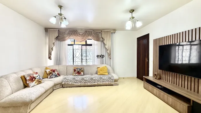 Excelente Sobrado/Triplex à venda em Curitiba no bairro Jardim das Américas!!! Localização