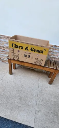 Caixa de papelão... caixa de ovos.