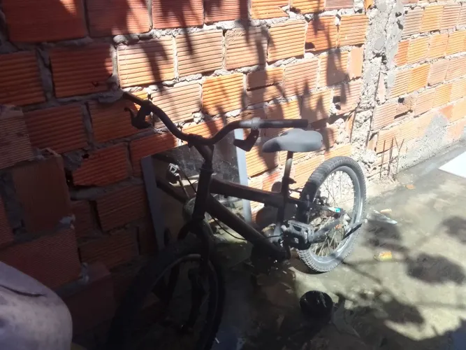 Bicicleta pra vender logo