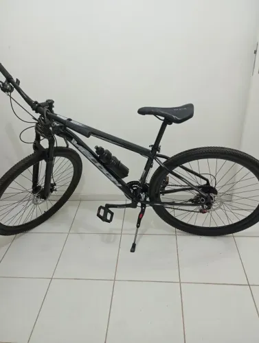 Vendo uma linda bicicleta zerada.
