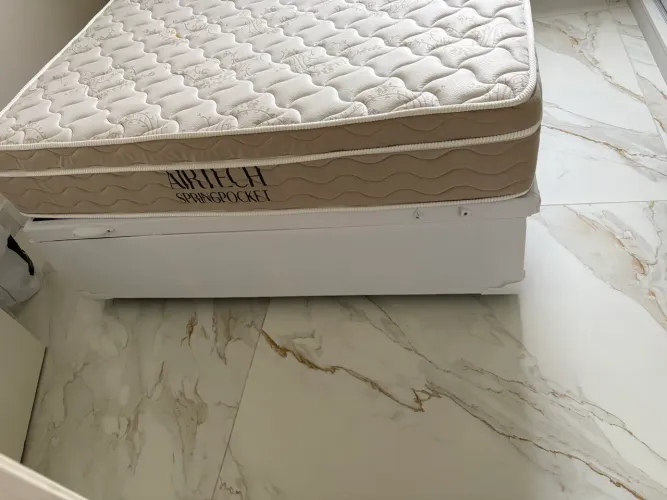 Colchão de casal e o box