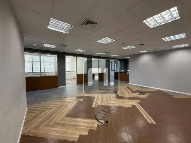 Conjunto, 188 m² no Brooklin