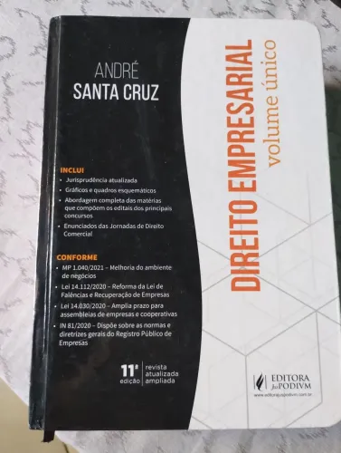 Vende-se livro de Direito Empresarial