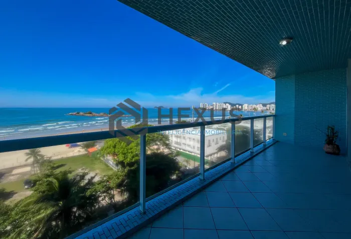 Apartamento frente mar com varanda nas Pitangueiras, Guarujá