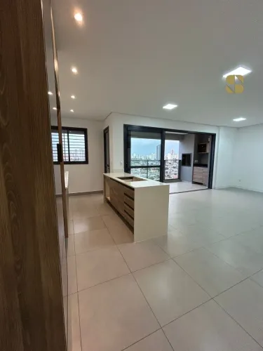 Apartamendo com 2 suítes disponível para locação