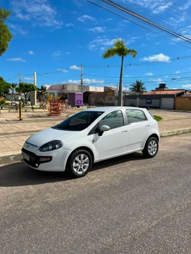 Fiat Punto Attractive Italia 1.4 F.flex 8V 5P 2015