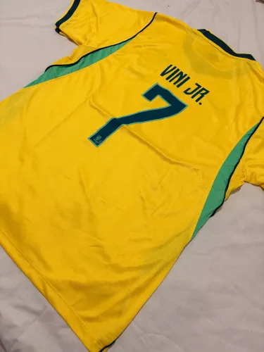 Camisa do brasil usada