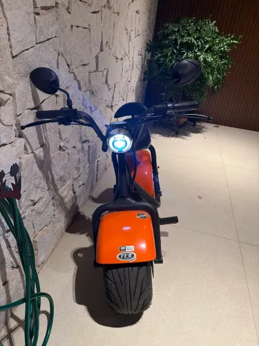 Scooter elétrica autopropelido Tui