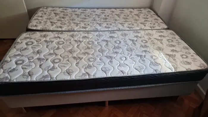 Camas de Solteiro Ortobom com Box - Ótimo Estado