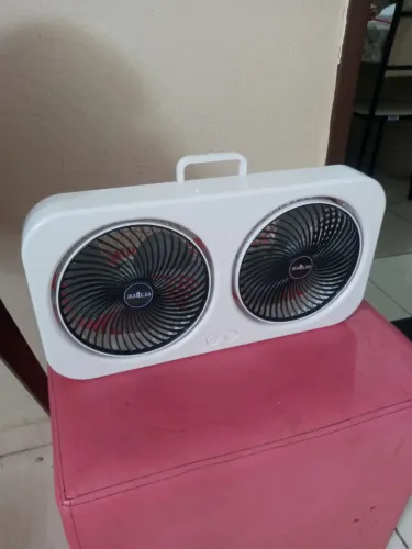 Vendo ventilador duplo regaregavel