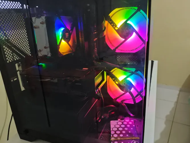 PC GAMER RYZEN RX 7600