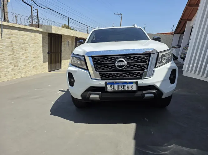 Nissan Frontier XE CD 4X4 2.3 Bi-TB Diesel Aut. 2024