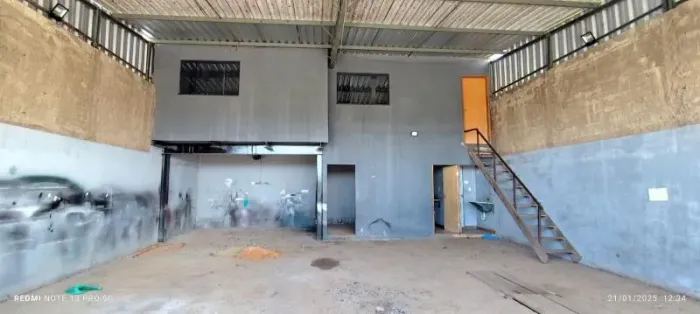 Vende-se barracão na lagoa formosa