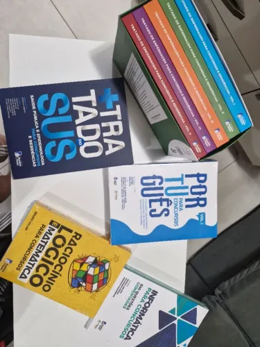 Kit Completo Rômulo Passos para Concursos de Enfermagem  Material em excelente estado de c