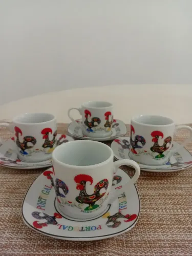 Conjunto 4 Xícaras com Pires Louça Portuguesa - Galos Portugueses Vintage