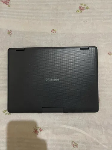 Notebook Positivo com Acessórios.