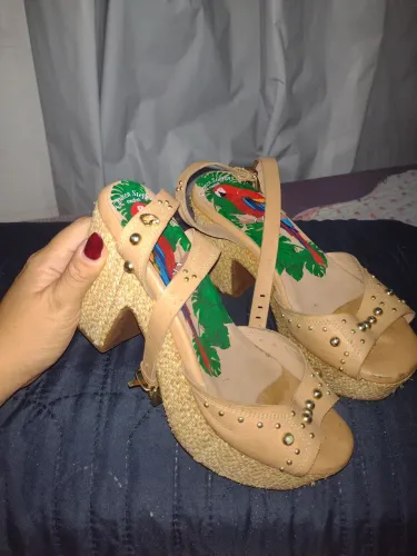 Sandália Carmen steffens 