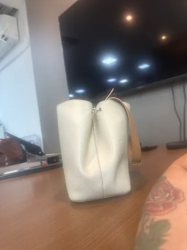 Venda de peças de Tv só a tela está quebrada