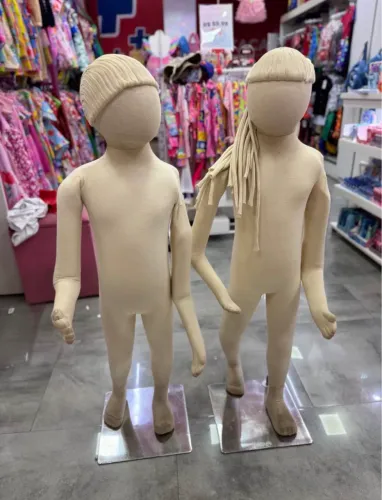 Manequim infantil tecido