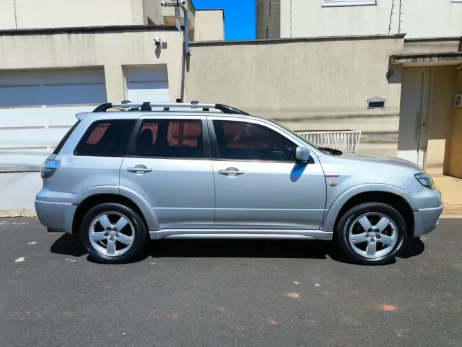 Mitsubishi Airtrek 2.4 16V 163cv/ 136cv 4X4 5P Aut. 2008