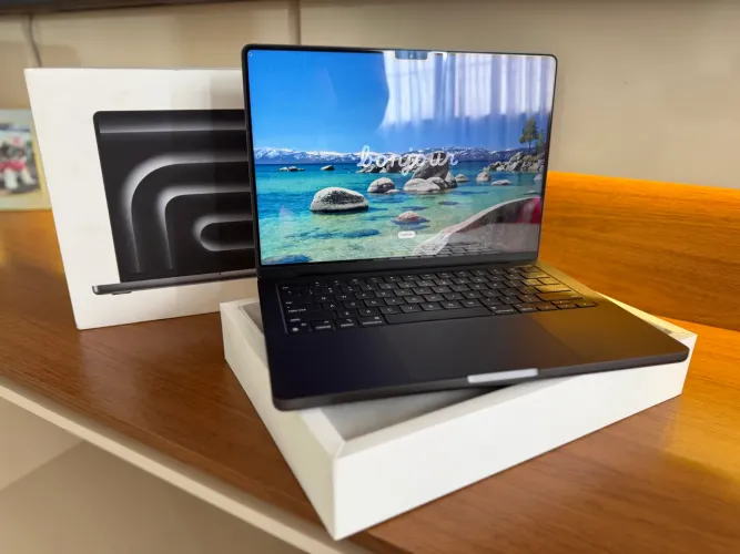 MacBook Pro M3 Pro 14 Polegadas | 512 SSD 18gb de ram | black