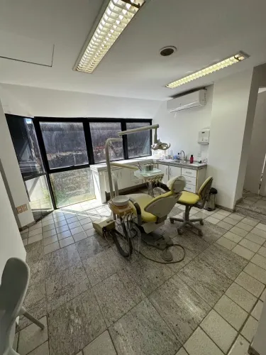 SALA MOBILIADA NO CENTRO MÉDICO SALVADOR 