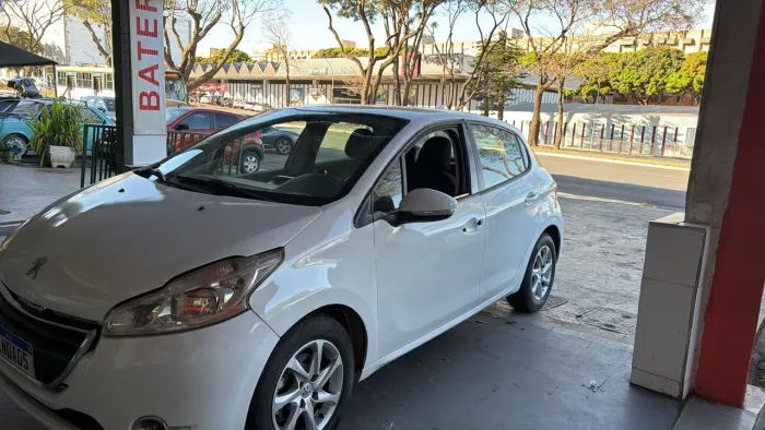 Peugeot 208 Active/active Pack 1.5 Flex 8V 5P 2015