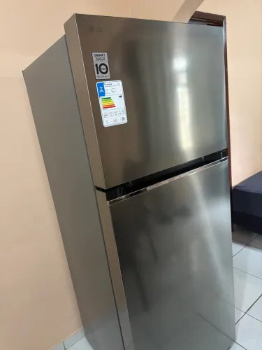 Geladeira LG Frost Free Smart Invert funcionando normalmente
