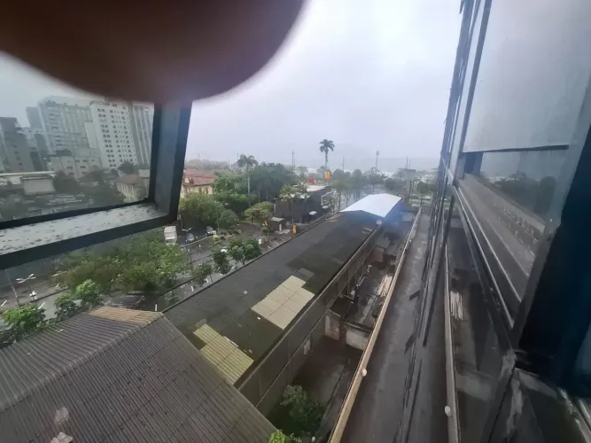 Imóvel para aluguel possui 45 metros quadrados com 1 quarto em Aparecida - Santos - SP