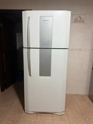 Geladeira Electrolux Infinity 553L (com defeito)