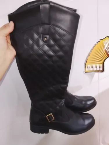 BOTA FEMININA NOVA