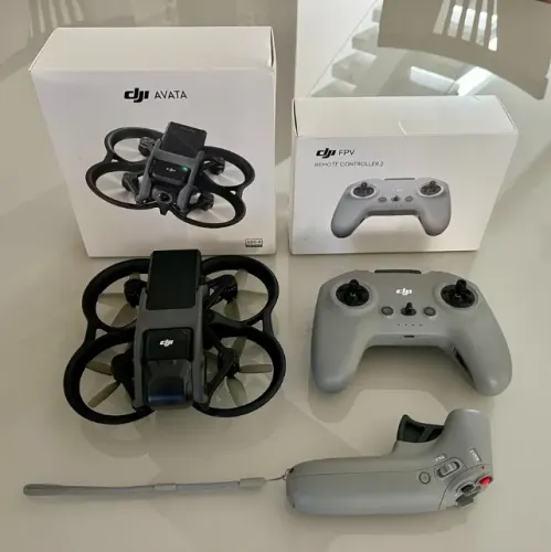 Drone DJI Avata com controle e acessórios
