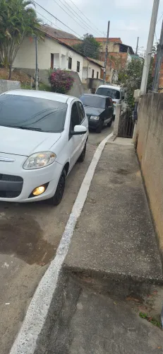 Fiat Palio Attractive 1.0 EVO Fire Flex 8V 5P 2013
