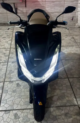 PCX DLX 2025 ainda na garantia ?