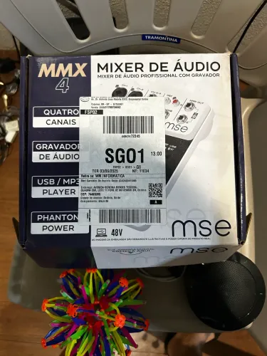 Mesa de som 4 canais