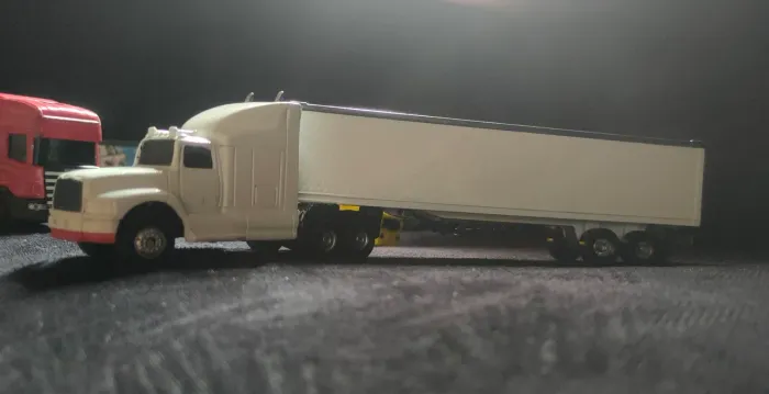 VENDO essa carreta na escala HO e também serve muito bem para escala 1/64