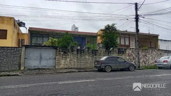 Casa com 4 dormitórios à venda, 350 m² por R$ 800.000,00 - Prata - Campina Grande/PB