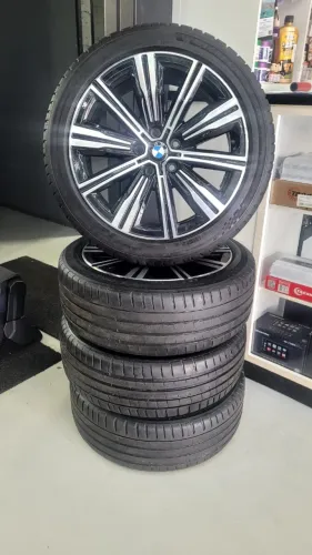 Vendo jogo de rodas aro 18 originais da BMW 320
