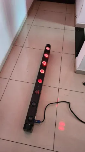 Barra de LED Moving Beam 8 Lentes - Efeito Cortina - Funcionando