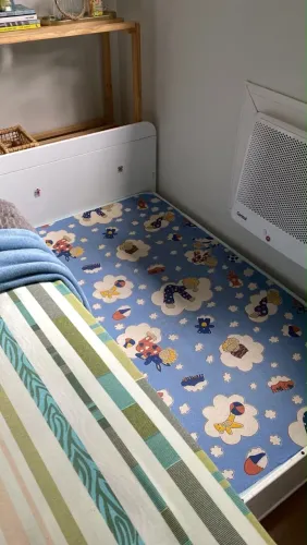 Cama infantil com colchão