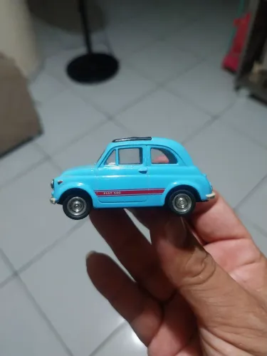 Miniatura Fiat 500 Antigo Kinsmart - Escala 1/48 (Com Fricção)