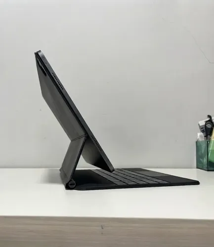 iPad Pro M1 12,9 polegadas 5ª Geração + Magic Keyboard + Apple Pencil