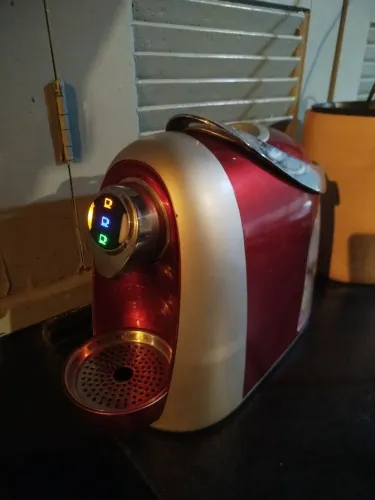 Cafeteira expresso modo 3 corações 